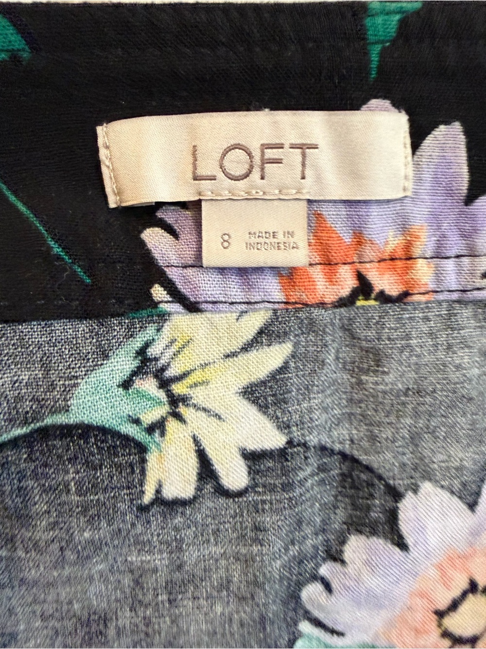Loft linen blend black floral skirt, size 8 - Picture 5 of 6